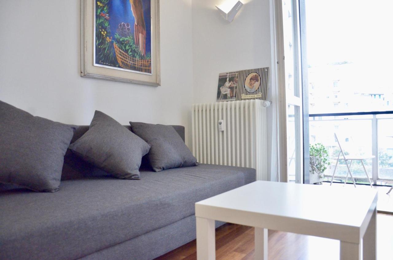 New Renovated Apartment With Balcony Porta Romana มิลาน ภายนอก รูปภาพ