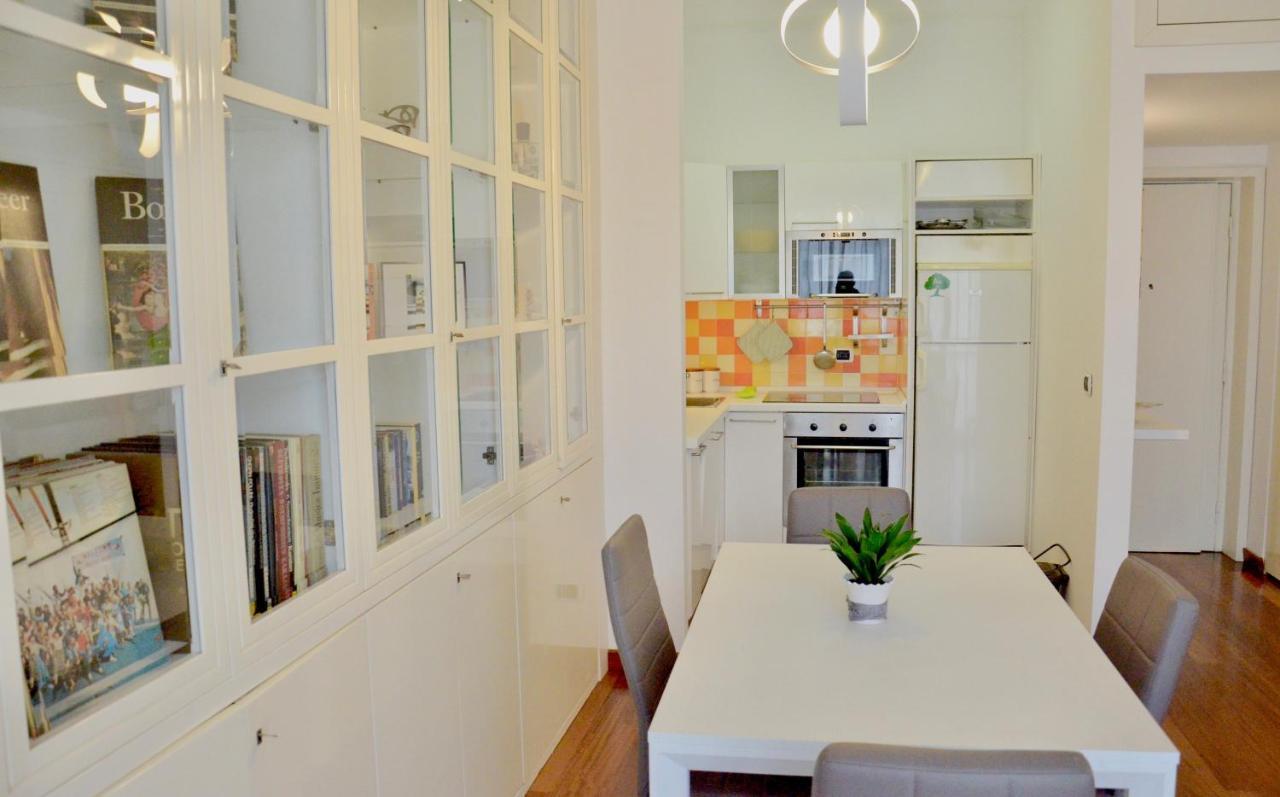 New Renovated Apartment With Balcony Porta Romana มิลาน ภายนอก รูปภาพ