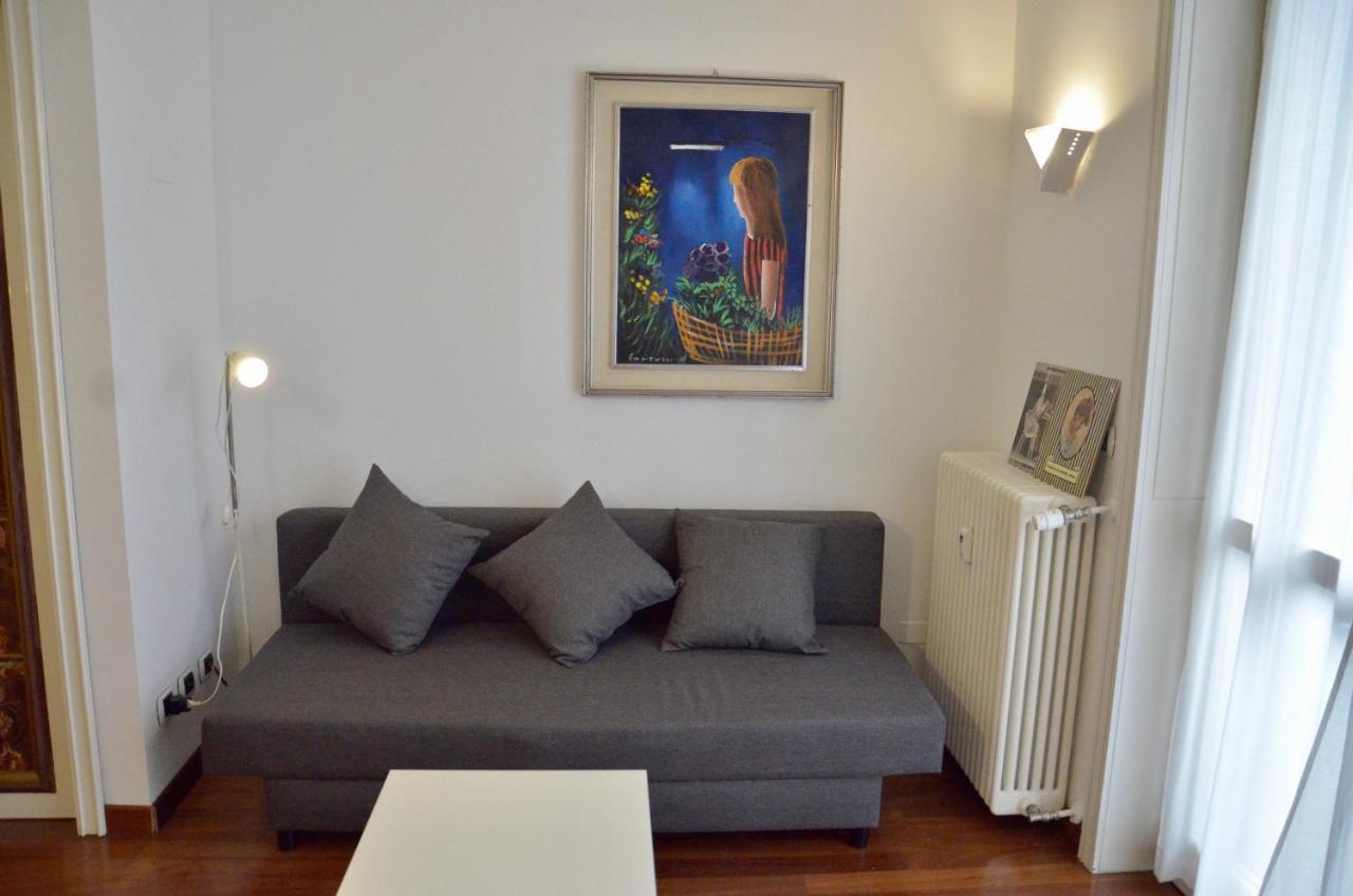 New Renovated Apartment With Balcony Porta Romana มิลาน ภายนอก รูปภาพ